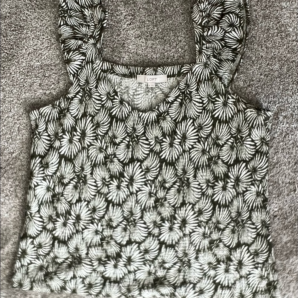 Loft size xl green and white tank